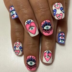Heart Eyeball Fake Press On Nails NWT